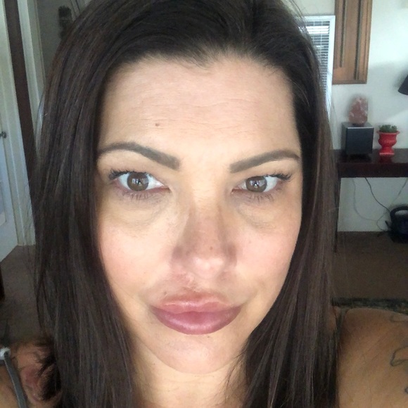 Meet your Posher, Christy - Picture 1 of 1